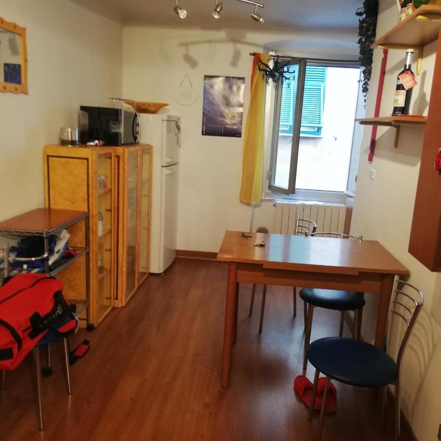 Nirvana Genua Buitenkant foto