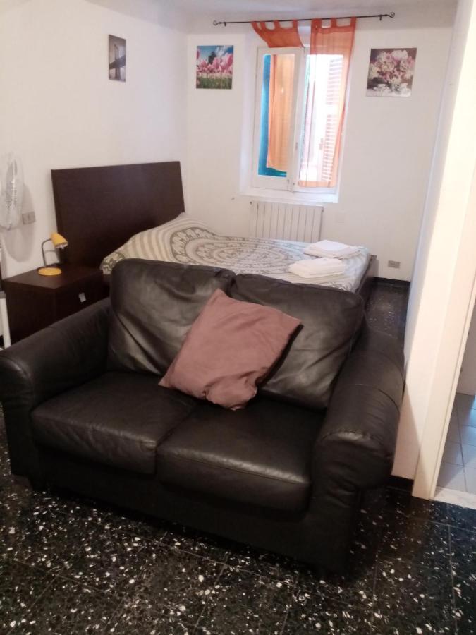 Nirvana Genua Buitenkant foto